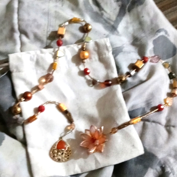 Handmade lotos flower pendulum necklace - Picture 1 of 2